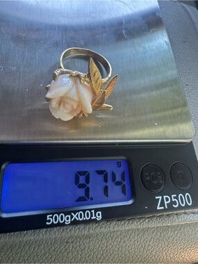 14K Gold Angel Skin Coral Carved As A Rose Gold Etched Leaves 9.74 Grams